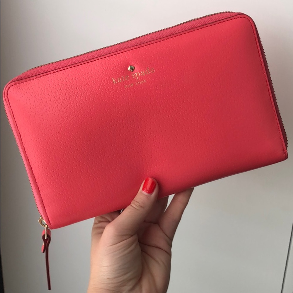 kate spade travel wallet
